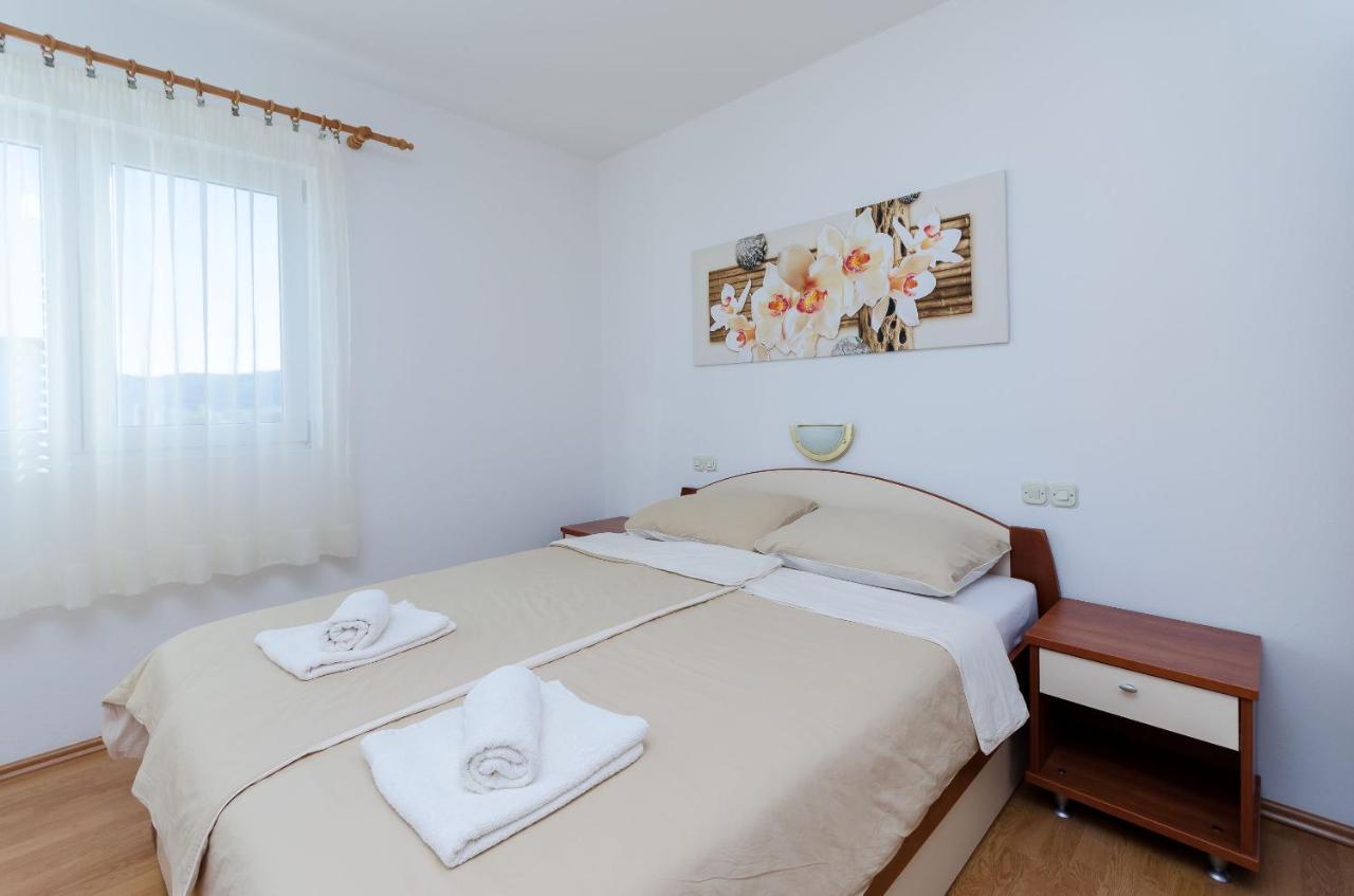 Apartments Marija P Лопар Экстерьер фото