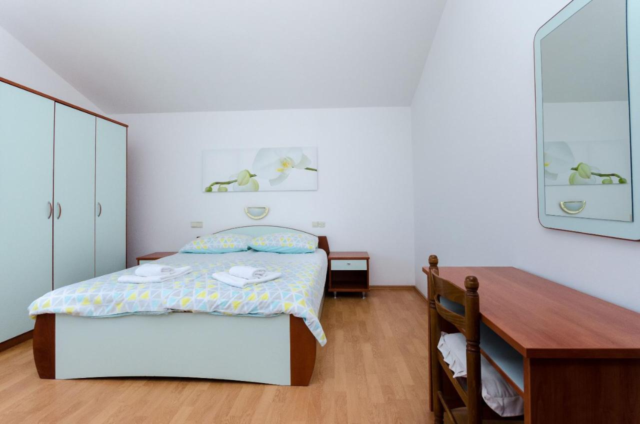 Apartments Marija P Лопар Экстерьер фото